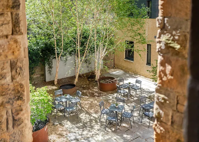 Grove HouseAirport Hotel